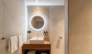 Medium Room